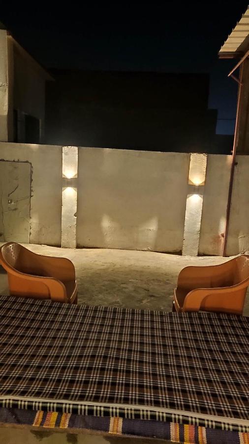 Ira Homestay Mathura - Divine Spiritual Stay エクステリア 写真