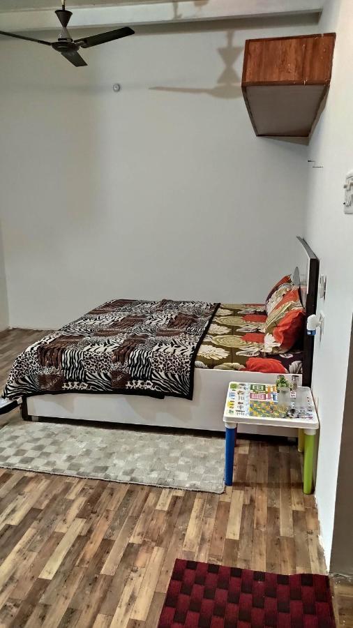 Ira Homestay Mathura - Divine Spiritual Stay エクステリア 写真
