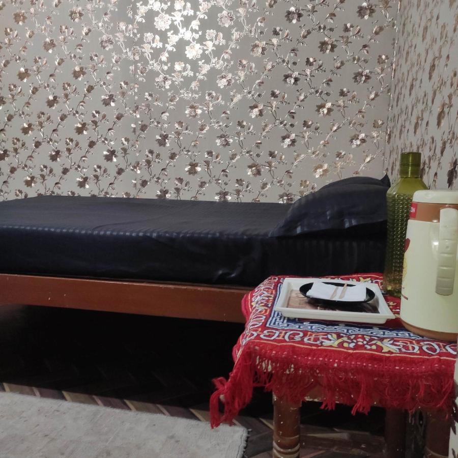 Ira Homestay Mathura - Divine Spiritual Stay エクステリア 写真