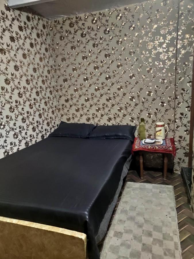 Ira Homestay Mathura - Divine Spiritual Stay エクステリア 写真