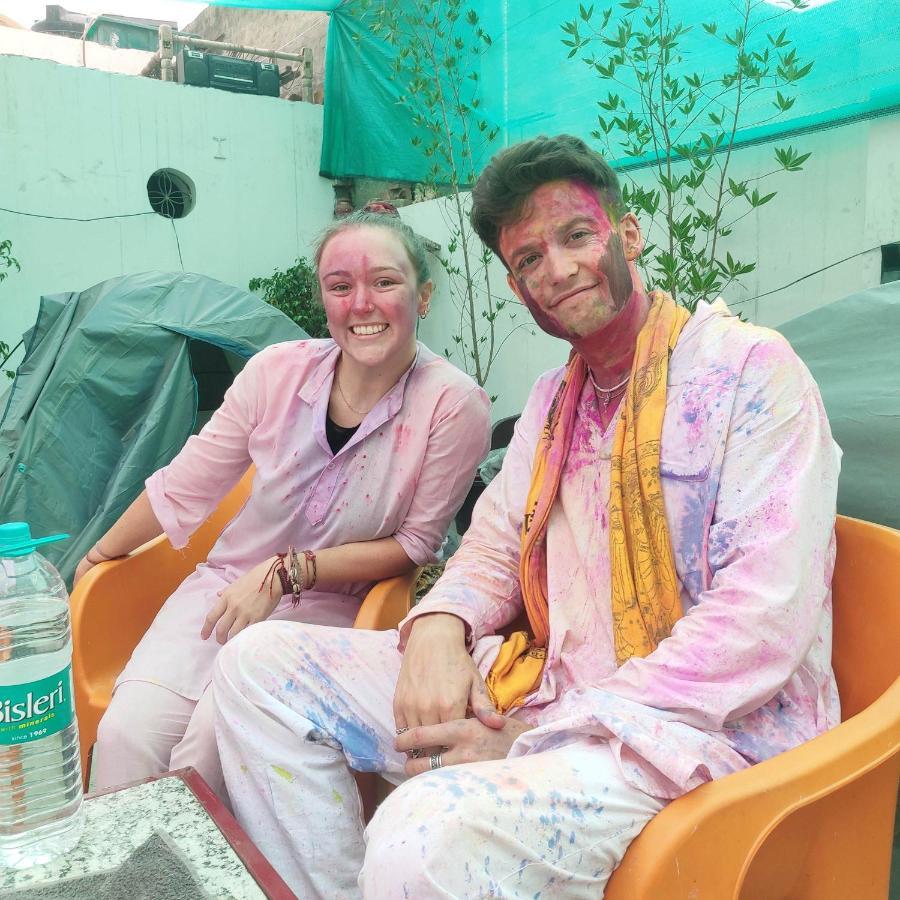 Ira Homestay Mathura - Divine Spiritual Stay エクステリア 写真